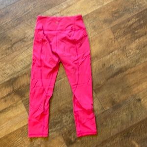 Lululemon Size 8 - great condition - slick material